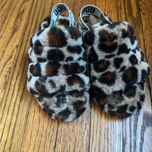 UGG Kids Leopard Print Fuzzy Slippers